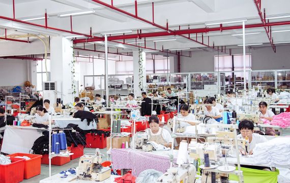 Herstellung von Bademoden – Massenproduktion von Bademoden